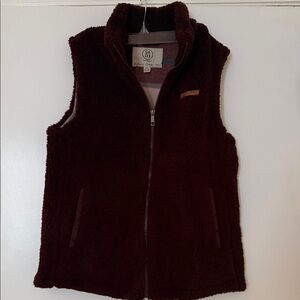 Sage Women's Burgundy Fleece Vest